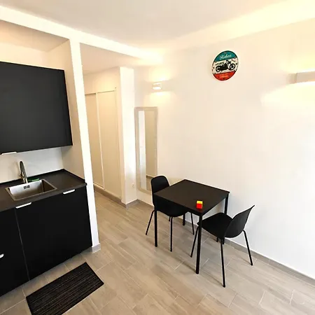Rubik's Studio, Lovely Americas Apartmán